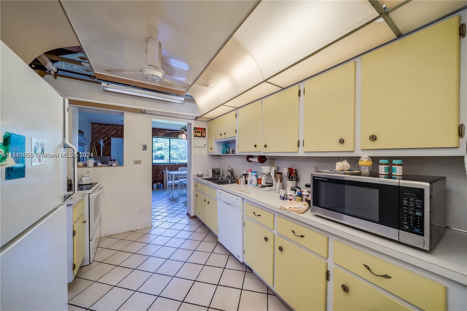 5709 Mckinley St 1, Hollywood, Florida 33021, 4 Bedrooms Bedrooms, ,1 BathroomBathrooms,Residentiallease,For Rent,5709 Mckinley St 1,A11540909