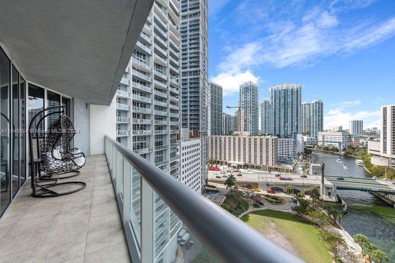 Miami, Florida 33131, 2 Bedrooms Bedrooms, ,2 BathroomsBathrooms,Residentiallease,For Rent,A11540914
