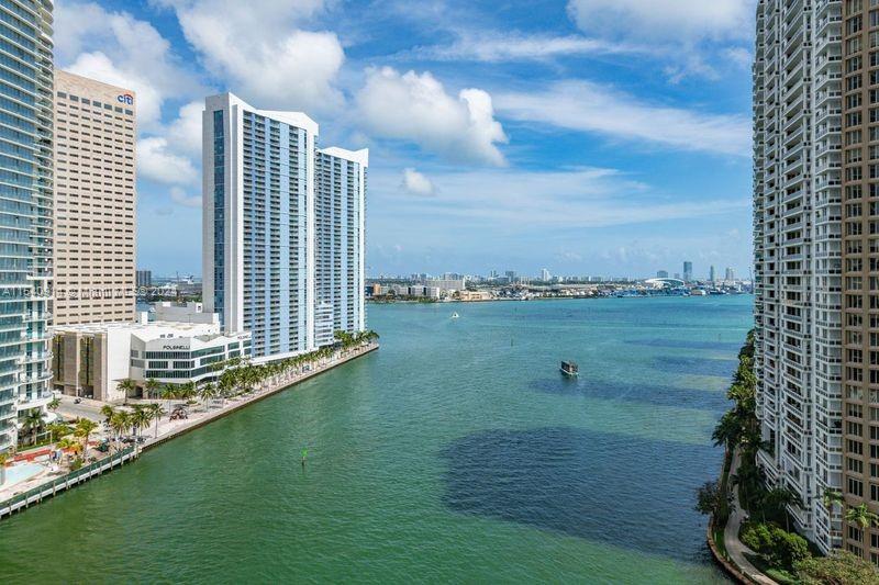 Miami, Florida 33131, 2 Bedrooms Bedrooms, ,2 BathroomsBathrooms,Residentiallease,For Rent,A11540914