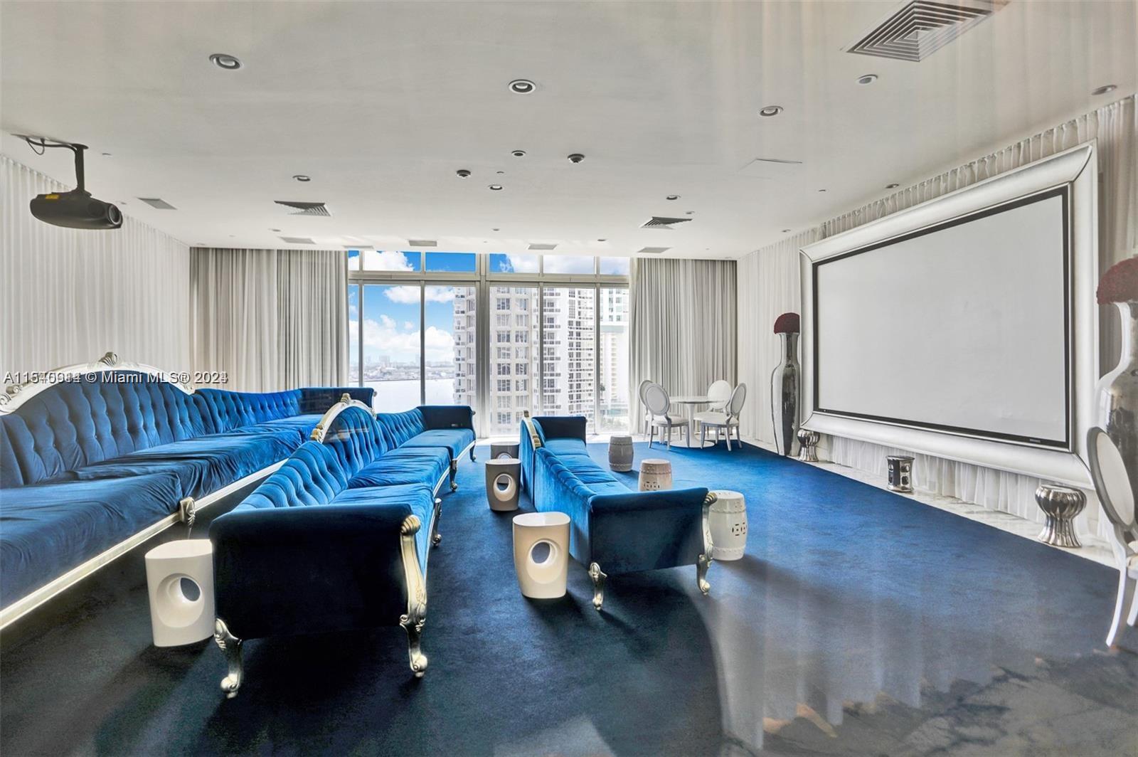 Miami, Florida 33131, 2 Bedrooms Bedrooms, ,2 BathroomsBathrooms,Residentiallease,For Rent,A11540914