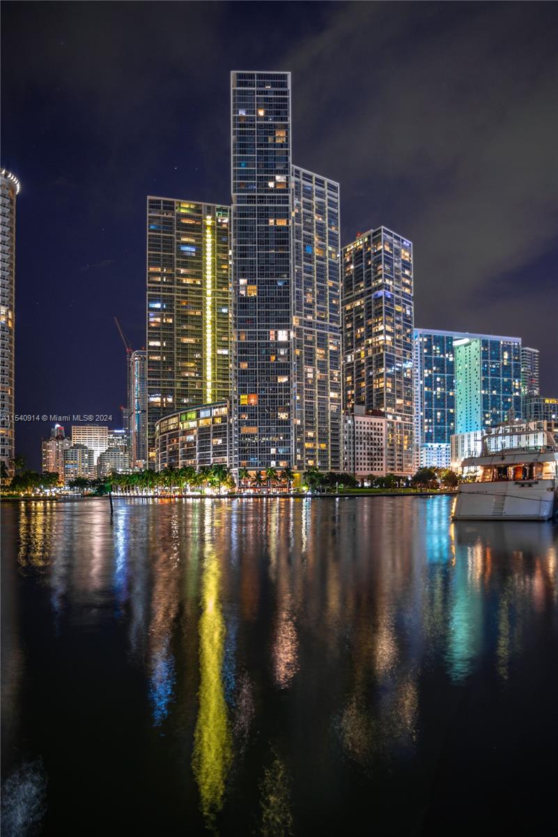 Miami, Florida 33131, 2 Bedrooms Bedrooms, ,2 BathroomsBathrooms,Residentiallease,For Rent,A11540914