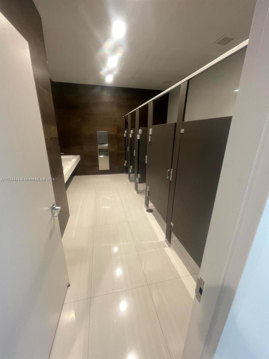 1006 E HALLANDALE BEACH BLVD 4-206, Hallandale Beach, Florida 33009, ,Commercialsale,For Sale,1006 E HALLANDALE BEACH BLVD 4-206,A11534449