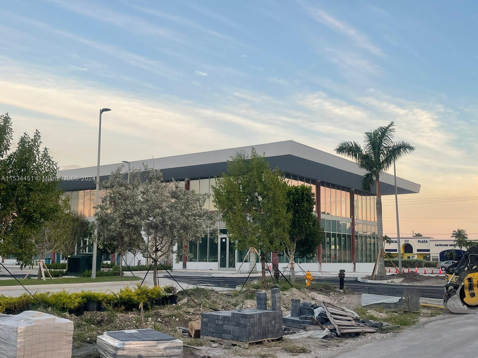 1006 E HALLANDALE BEACH BLVD 4-105, Hallandale Beach, Florida 33009, ,Commerciallease,For Rent,1006 E HALLANDALE BEACH BLVD 4-105,A11534451