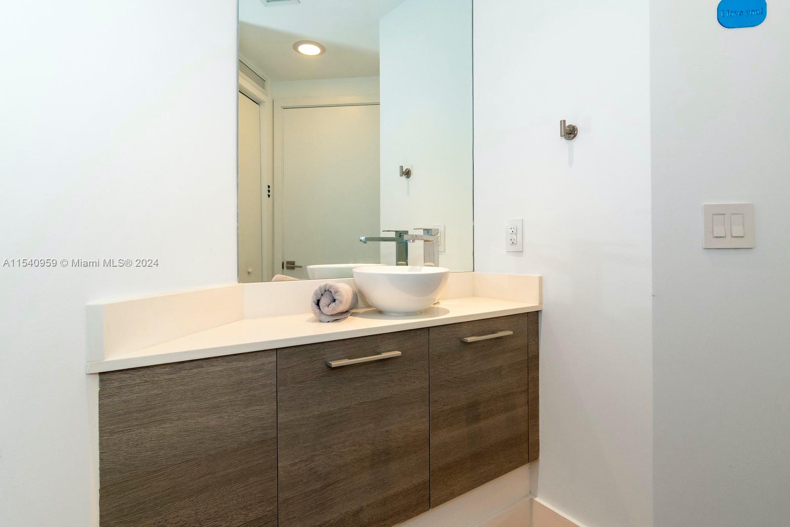 650 NE 32nd St 2608, Miami, Florida 33137, 1 Bedroom Bedrooms, ,1 BathroomBathrooms,Residential,For Sale,650 NE 32nd St 2608,A11540959