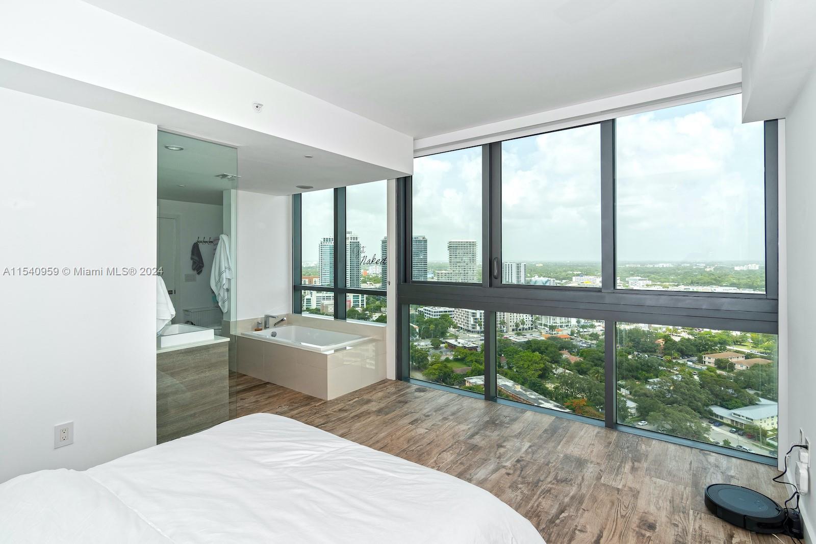 650 NE 32nd St 2608, Miami, Florida 33137, 1 Bedroom Bedrooms, ,1 BathroomBathrooms,Residential,For Sale,650 NE 32nd St 2608,A11540959