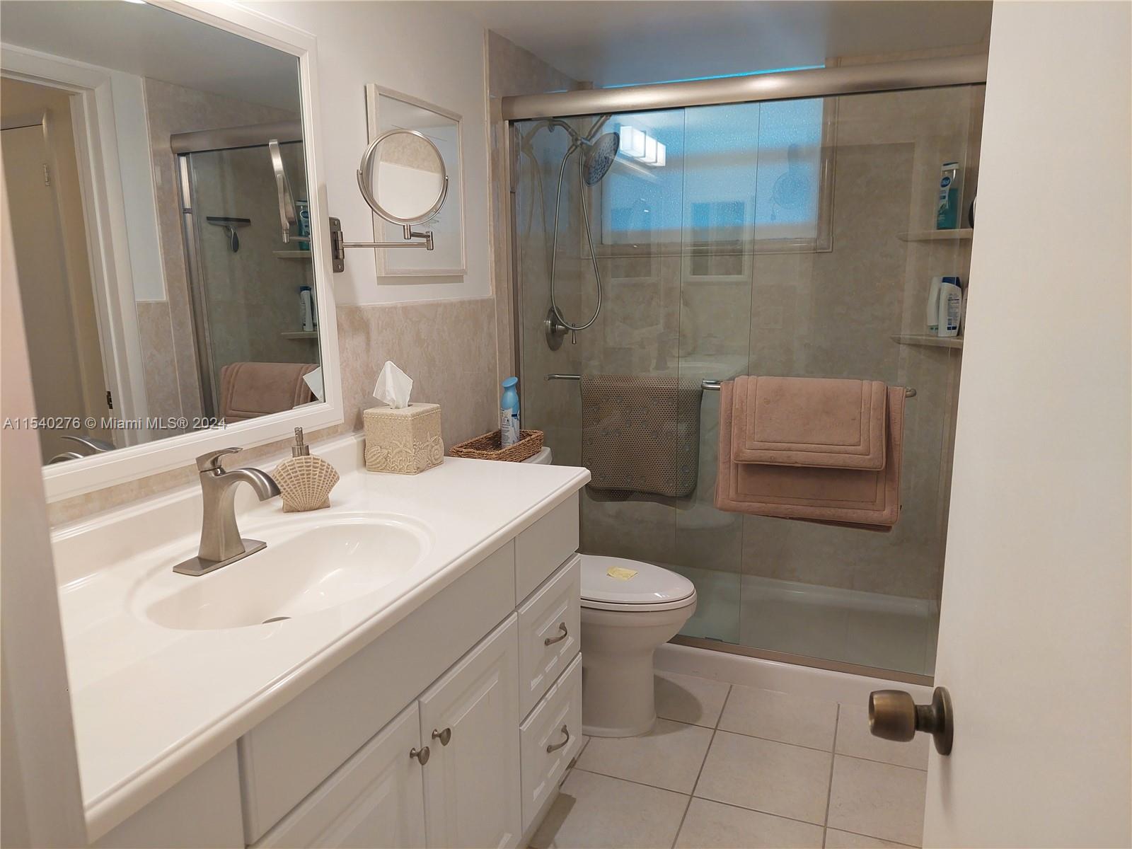 1333 E Hallandale Beach Blvd 305, Hallandale Beach, Florida 33009, 1 Bedroom Bedrooms, ,1 BathroomBathrooms,Residential,For Sale,1333 E Hallandale Beach Blvd 305,A11540276