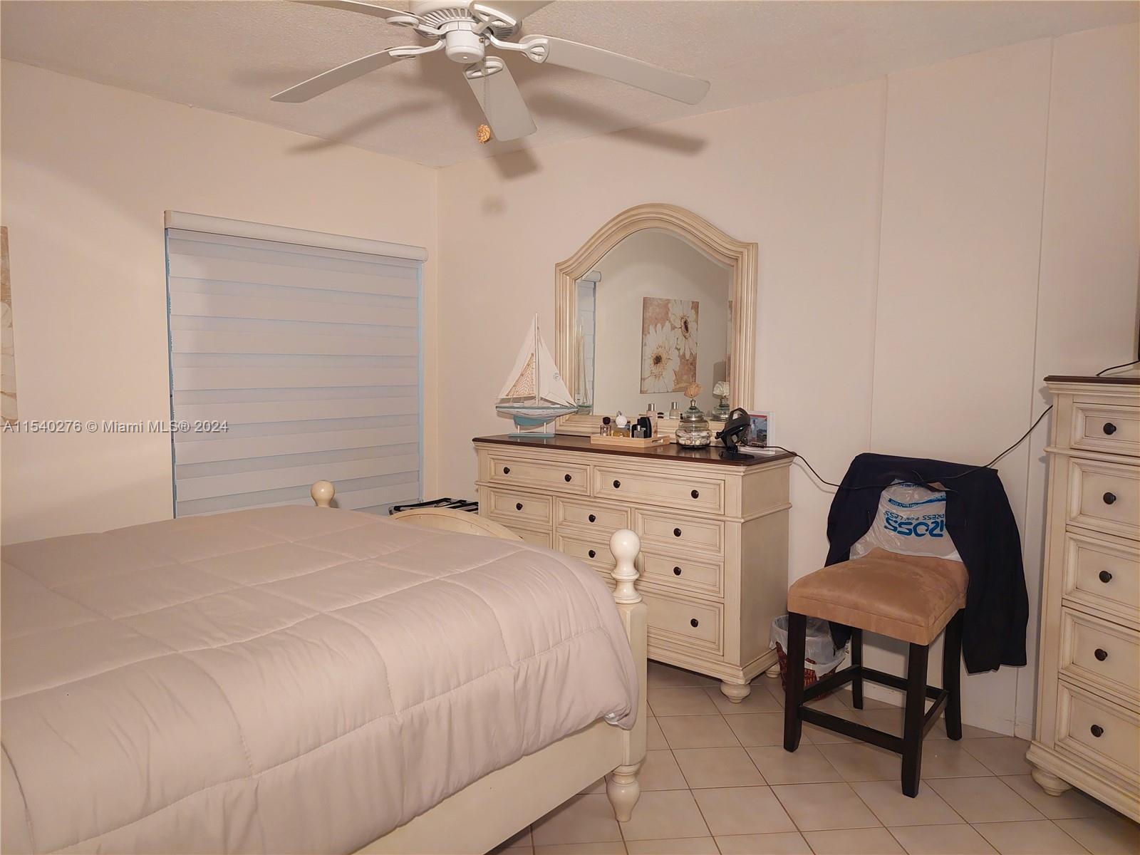 1333 E Hallandale Beach Blvd 305, Hallandale Beach, Florida 33009, 1 Bedroom Bedrooms, ,1 BathroomBathrooms,Residential,For Sale,1333 E Hallandale Beach Blvd 305,A11540276