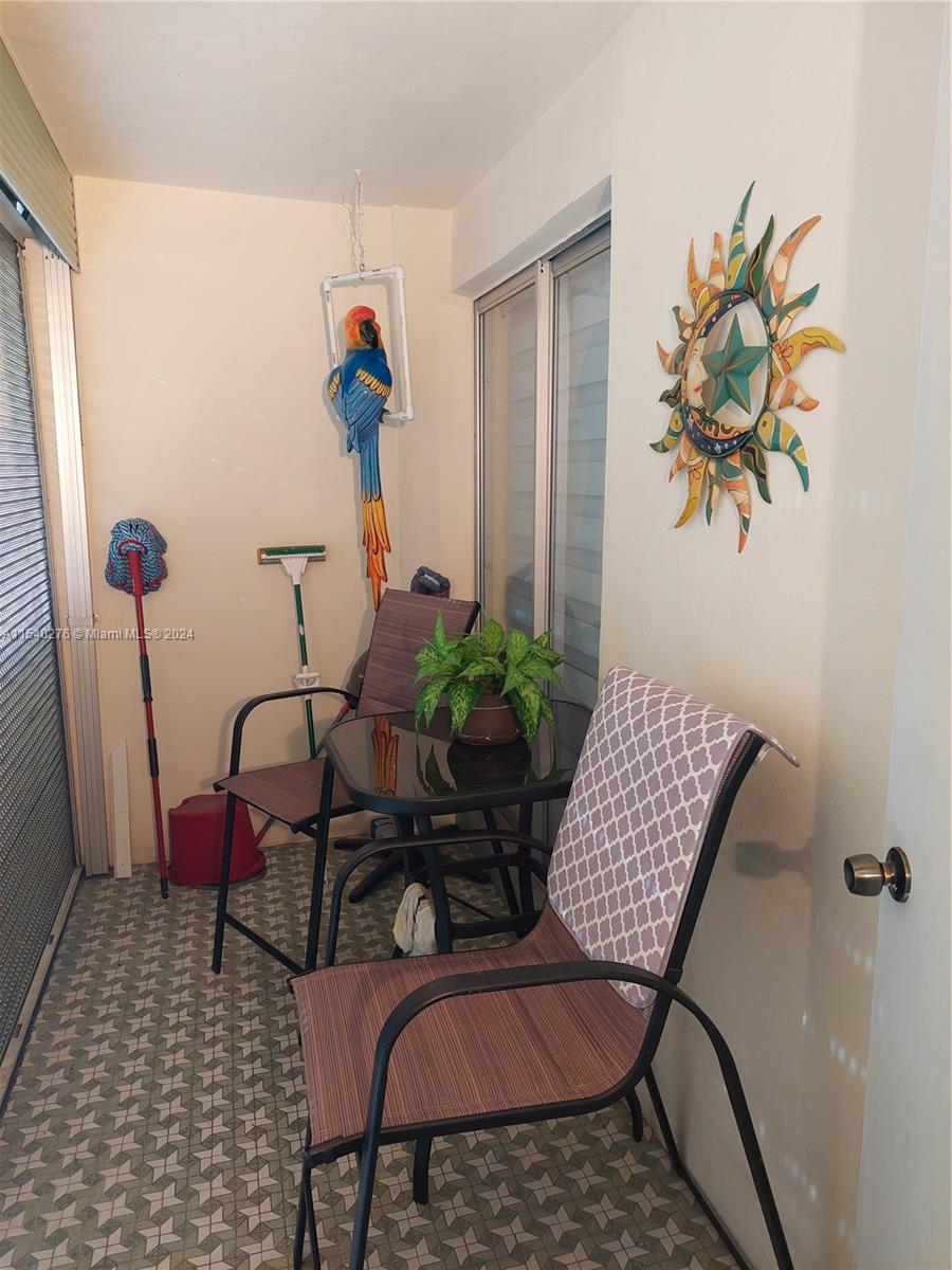 1333 E Hallandale Beach Blvd 305, Hallandale Beach, Florida 33009, 1 Bedroom Bedrooms, ,1 BathroomBathrooms,Residential,For Sale,1333 E Hallandale Beach Blvd 305,A11540276