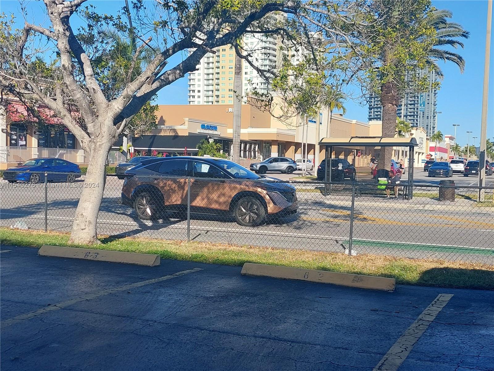 1333 E Hallandale Beach Blvd 305, Hallandale Beach, Florida 33009, 1 Bedroom Bedrooms, ,1 BathroomBathrooms,Residential,For Sale,1333 E Hallandale Beach Blvd 305,A11540276