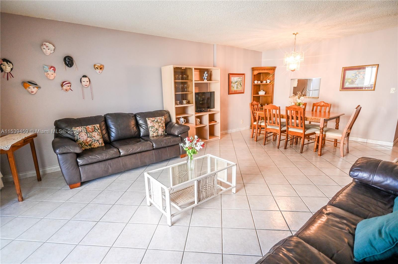 315 SE 11th Ter 203, Dania Beach, Florida 33004, 2 Bedrooms Bedrooms, ,2 BathroomsBathrooms,Residential,For Sale,315 SE 11th Ter 203,A11539459