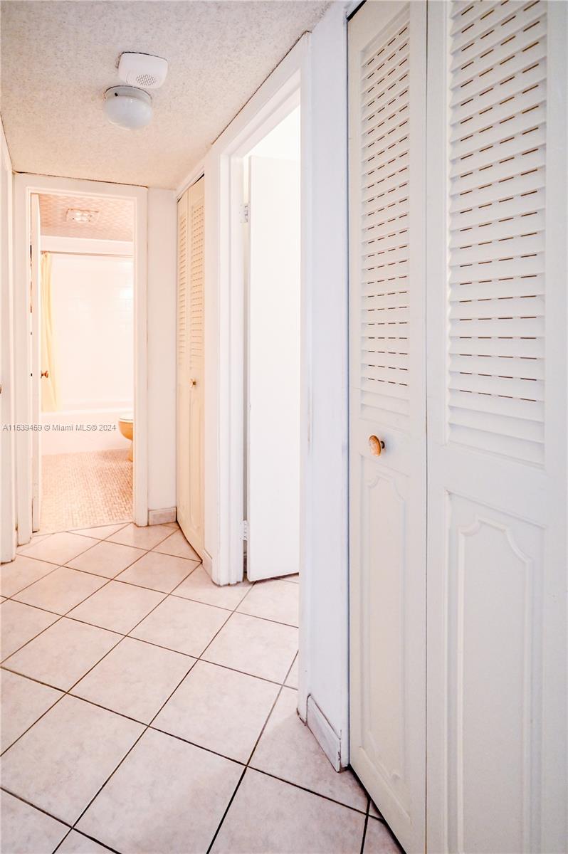 315 SE 11th Ter 203, Dania Beach, Florida 33004, 2 Bedrooms Bedrooms, ,2 BathroomsBathrooms,Residential,For Sale,315 SE 11th Ter 203,A11539459