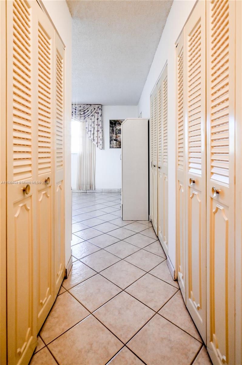 315 SE 11th Ter 203, Dania Beach, Florida 33004, 2 Bedrooms Bedrooms, ,2 BathroomsBathrooms,Residential,For Sale,315 SE 11th Ter 203,A11539459