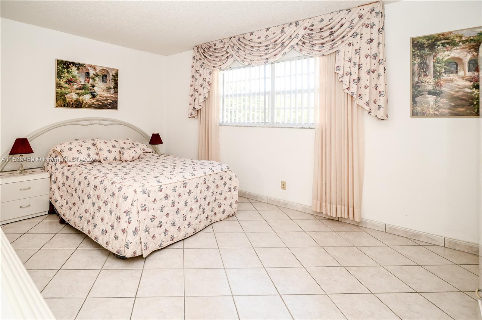 315 SE 11th Ter 203, Dania Beach, Florida 33004, 2 Bedrooms Bedrooms, ,2 BathroomsBathrooms,Residential,For Sale,315 SE 11th Ter 203,A11539459