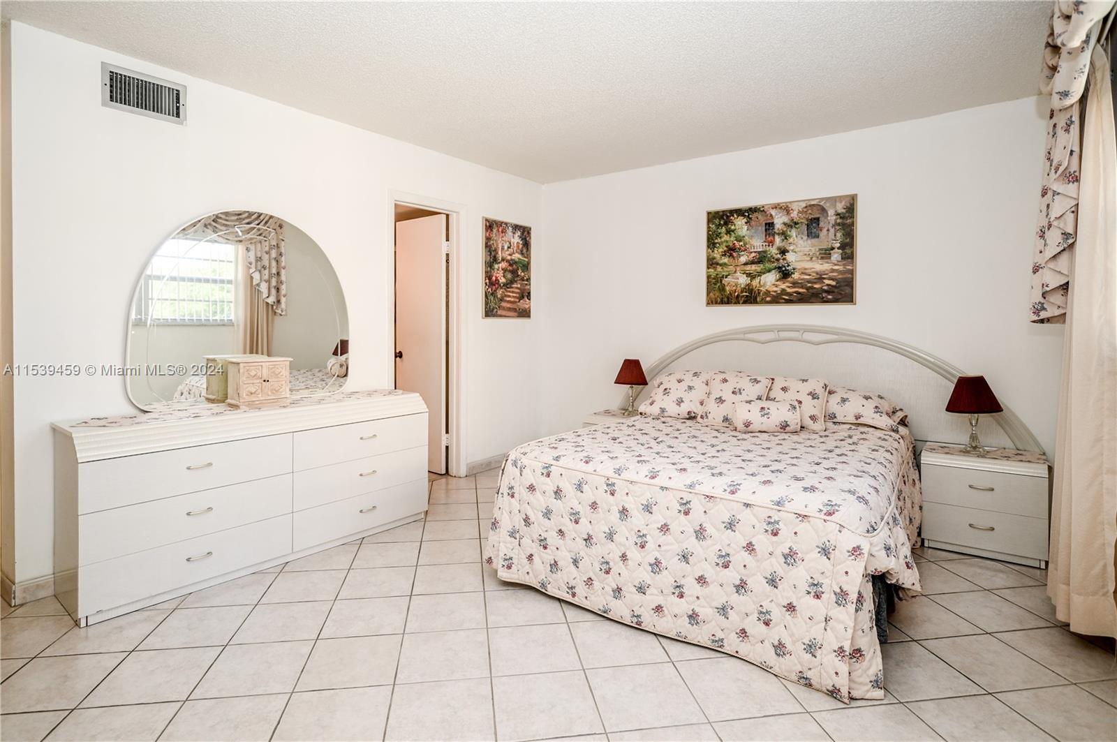 315 SE 11th Ter 203, Dania Beach, Florida 33004, 2 Bedrooms Bedrooms, ,2 BathroomsBathrooms,Residential,For Sale,315 SE 11th Ter 203,A11539459