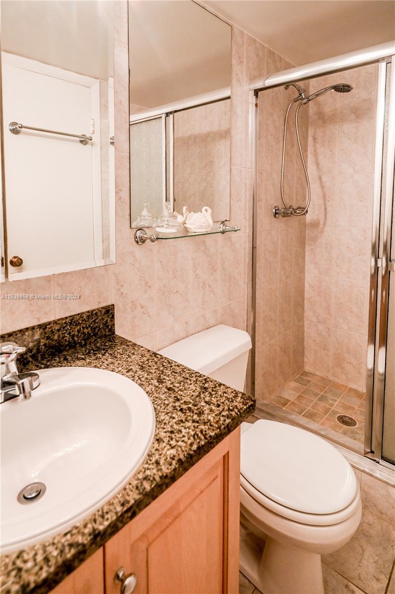 315 SE 11th Ter 203, Dania Beach, Florida 33004, 2 Bedrooms Bedrooms, ,2 BathroomsBathrooms,Residential,For Sale,315 SE 11th Ter 203,A11539459