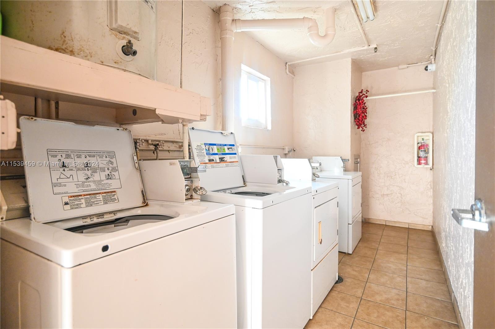 315 SE 11th Ter 203, Dania Beach, Florida 33004, 2 Bedrooms Bedrooms, ,2 BathroomsBathrooms,Residential,For Sale,315 SE 11th Ter 203,A11539459