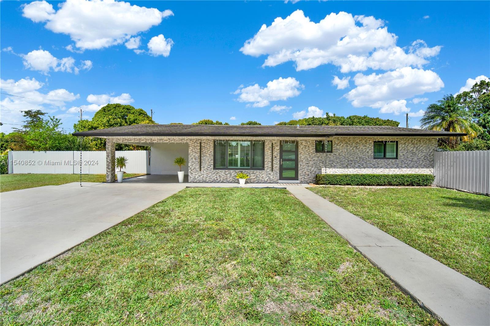 18295 SW 294th St, Homestead, Florida 33030, 3 Bedrooms Bedrooms, ,2 BathroomsBathrooms,Residential,For Sale,18295 SW 294th St,A11540852