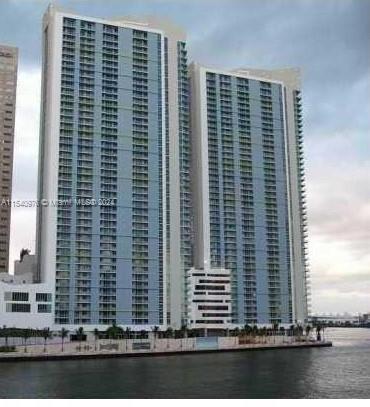 335 S Biscayne Blvd 1802, Miami, Florida 33131, 1 Bedroom Bedrooms, ,1 BathroomBathrooms,Residentiallease,For Rent,335 S Biscayne Blvd 1802,A11540976