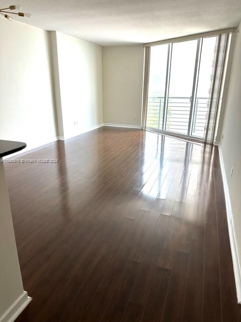 335 S Biscayne Blvd 1802, Miami, Florida 33131, 1 Bedroom Bedrooms, ,1 BathroomBathrooms,Residentiallease,For Rent,335 S Biscayne Blvd 1802,A11540976