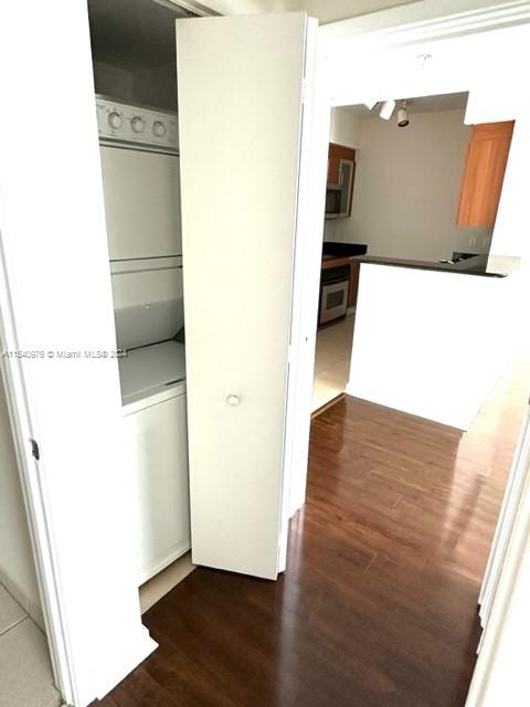 335 S Biscayne Blvd 1802, Miami, Florida 33131, 1 Bedroom Bedrooms, ,1 BathroomBathrooms,Residentiallease,For Rent,335 S Biscayne Blvd 1802,A11540976