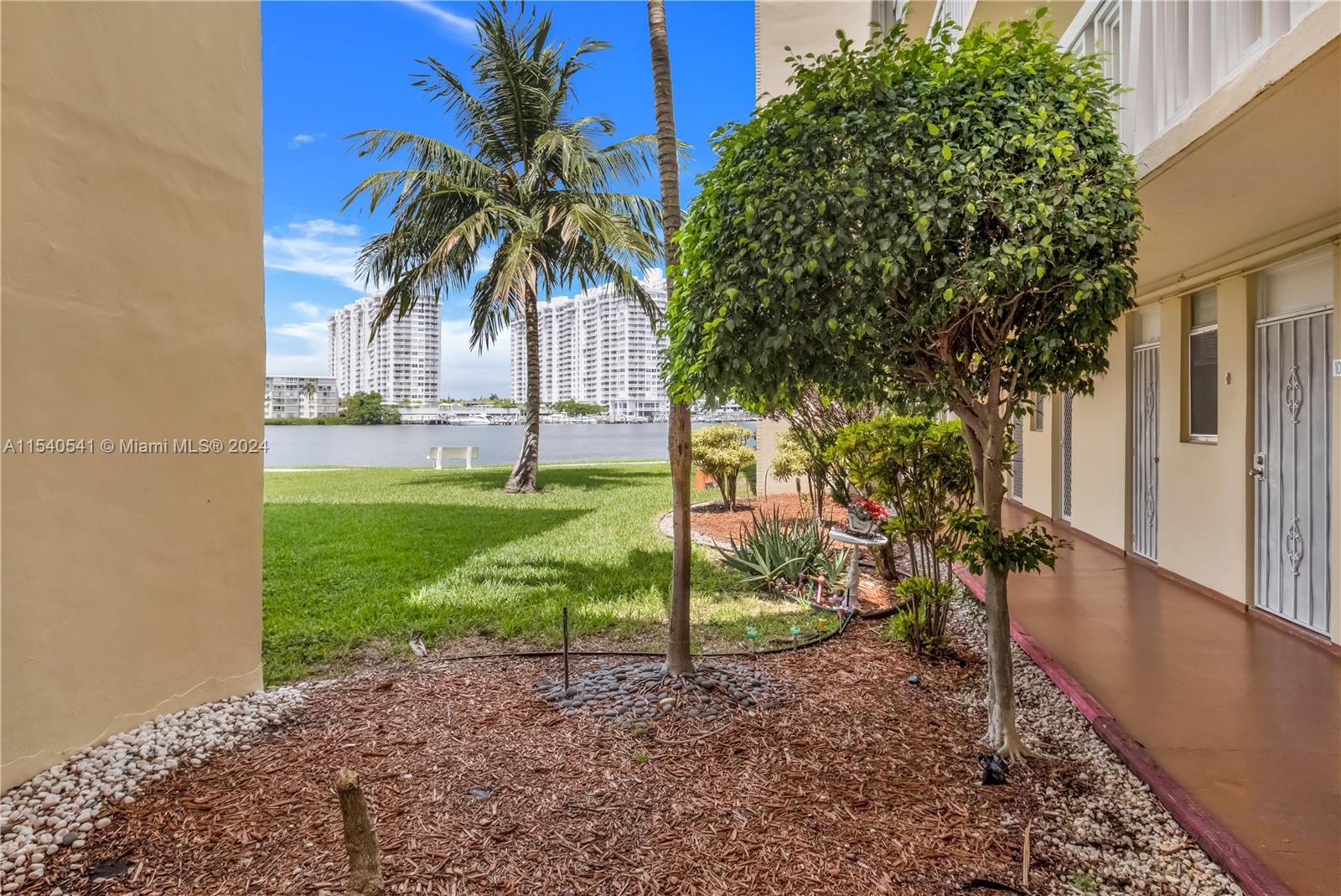 2999 POINT EAST DR C-507, Aventura, Florida 33160, 1 Bedroom Bedrooms, ,1 BathroomBathrooms,Residential,For Sale,2999 POINT EAST DR C-507,A11540541
