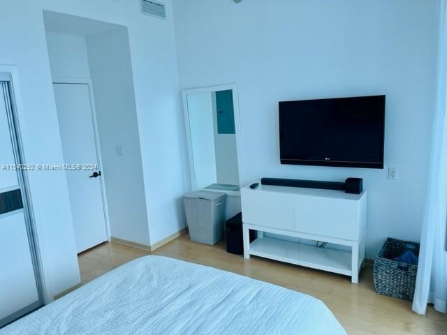 6799 Collins Ave 412, Miami Beach, Florida 33141, 2 Bedrooms Bedrooms, ,2 BathroomsBathrooms,Residentiallease,For Rent,6799 Collins Ave 412,A11540292