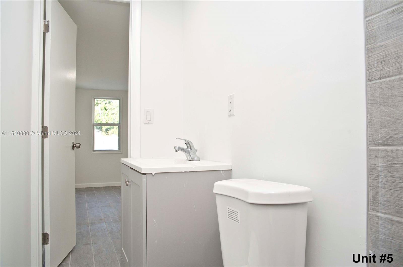 1323 N Federal Hwy #1-#10, Hollywood, Florida 33020, ,Residentialincome,For Sale,1323 N Federal Hwy #1-#10,A11540880