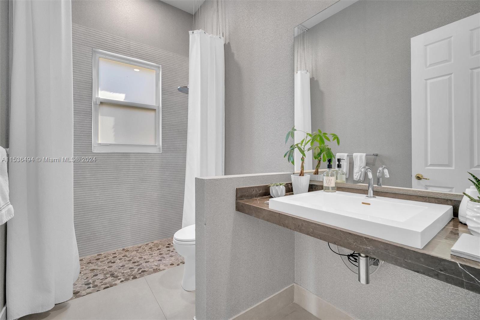 928 Captiva Dr, Hollywood, Florida 33019, 5 Bedrooms Bedrooms, ,4 BathroomsBathrooms,Residential,For Sale,928 Captiva Dr,A11536494