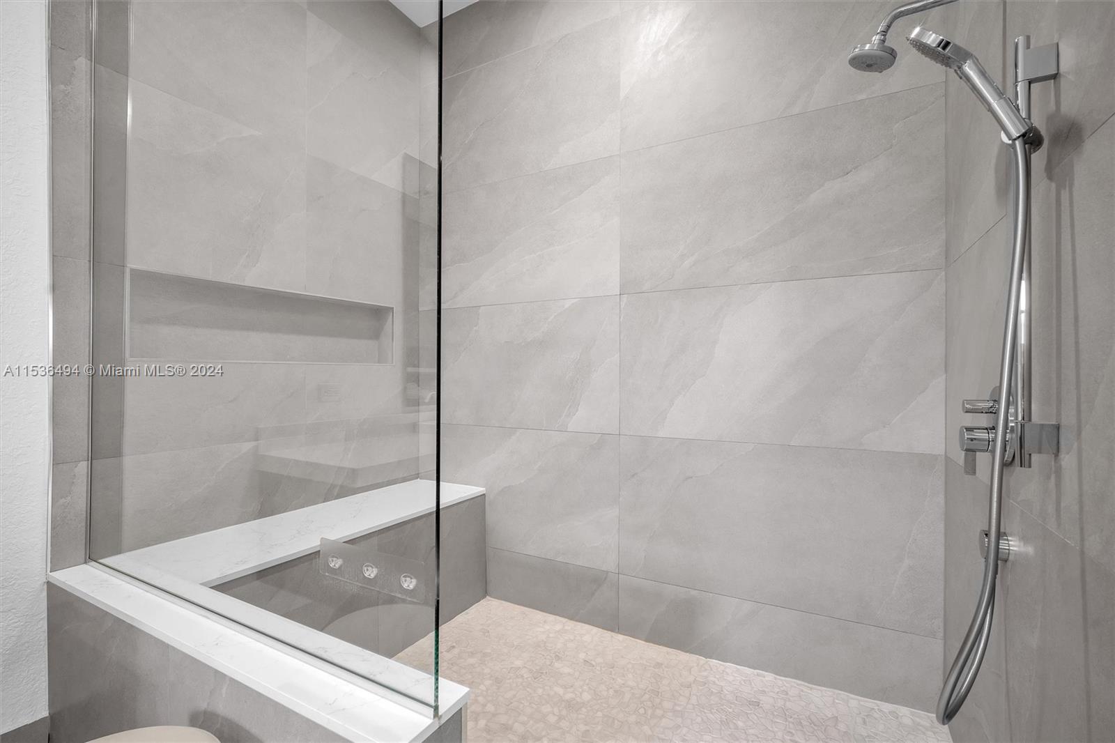 928 Captiva Dr, Hollywood, Florida 33019, 5 Bedrooms Bedrooms, ,4 BathroomsBathrooms,Residential,For Sale,928 Captiva Dr,A11536494