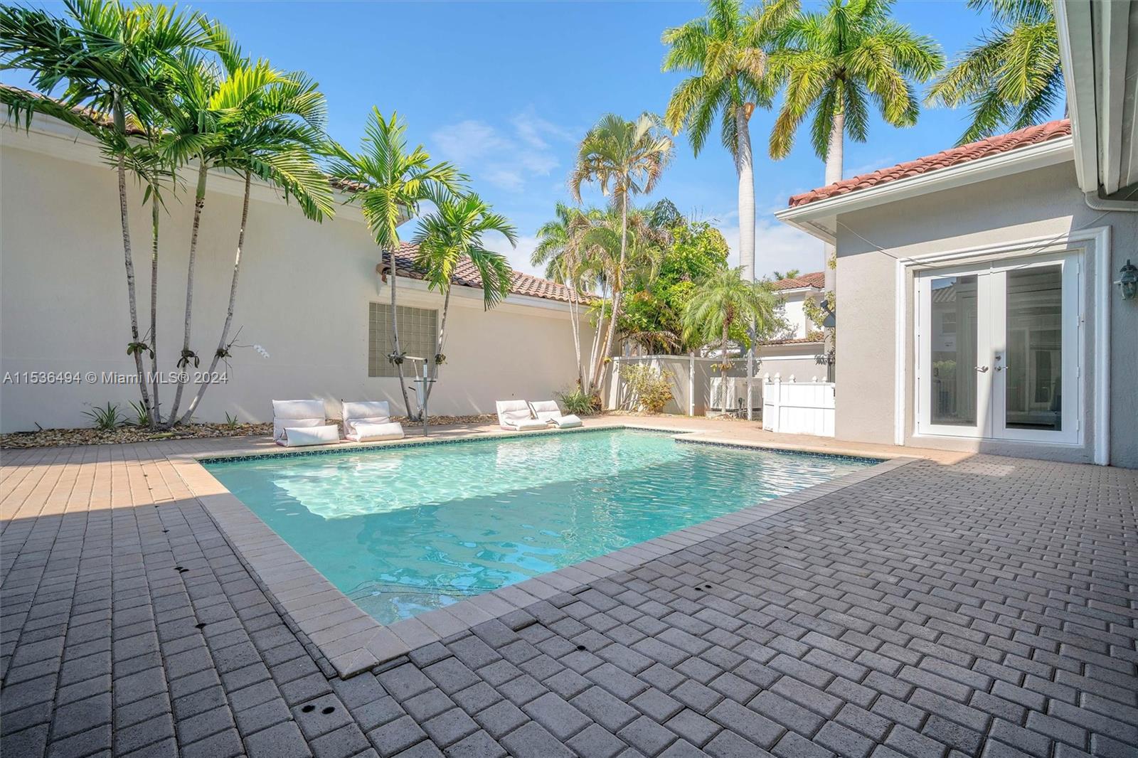 928 Captiva Dr, Hollywood, Florida 33019, 5 Bedrooms Bedrooms, ,4 BathroomsBathrooms,Residential,For Sale,928 Captiva Dr,A11536494