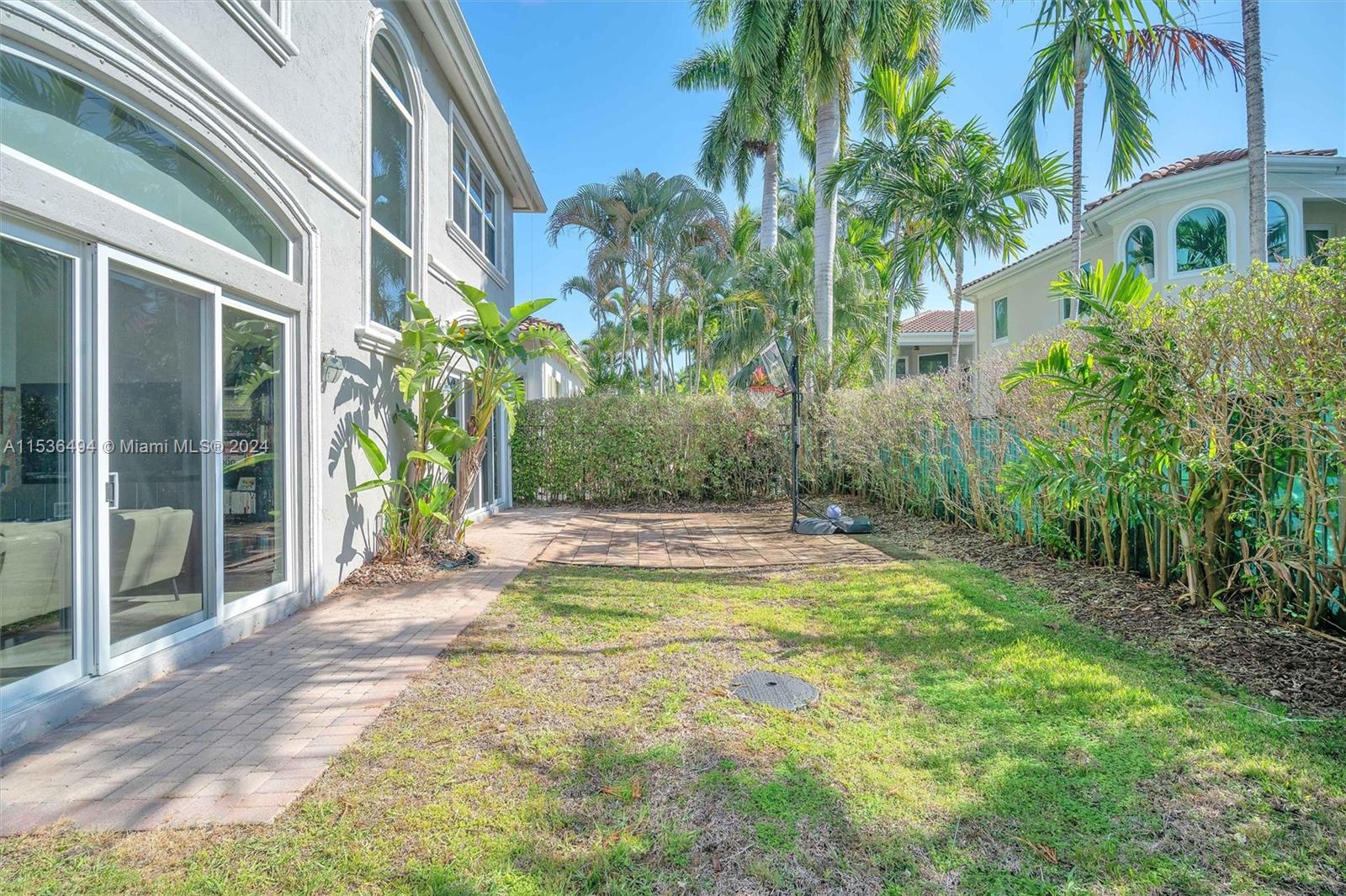 928 Captiva Dr, Hollywood, Florida 33019, 5 Bedrooms Bedrooms, ,4 BathroomsBathrooms,Residential,For Sale,928 Captiva Dr,A11536494