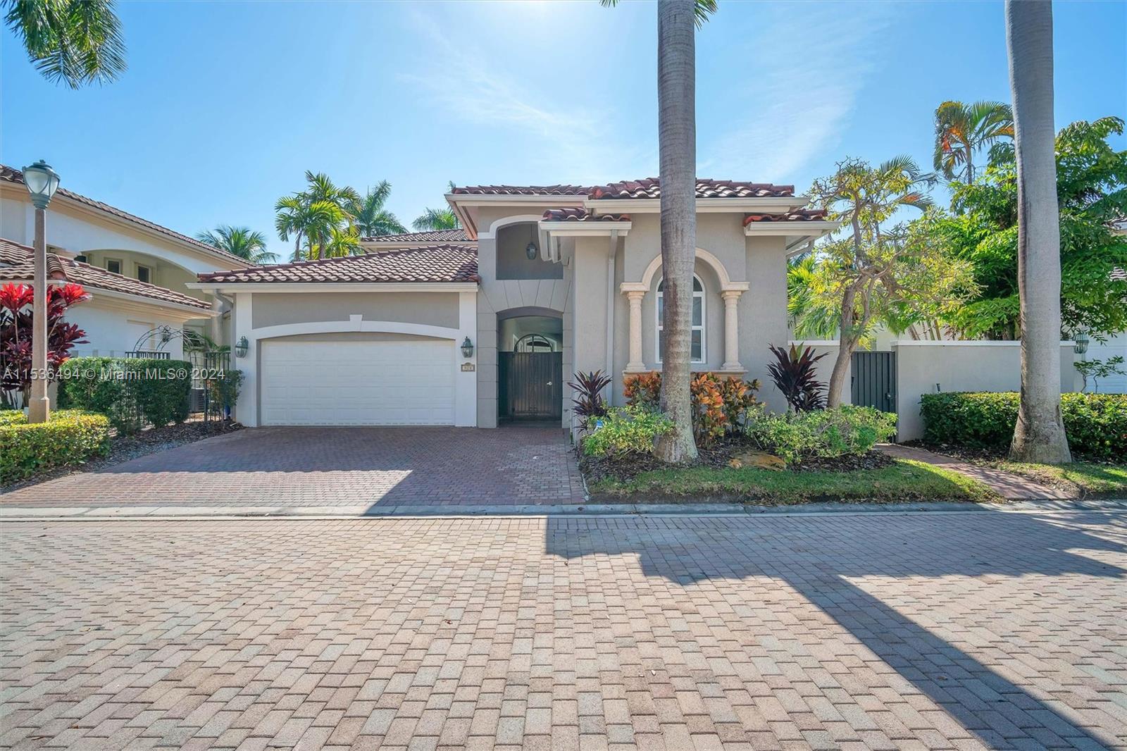 928 Captiva Dr, Hollywood, Florida 33019, 5 Bedrooms Bedrooms, ,4 BathroomsBathrooms,Residential,For Sale,928 Captiva Dr,A11536494