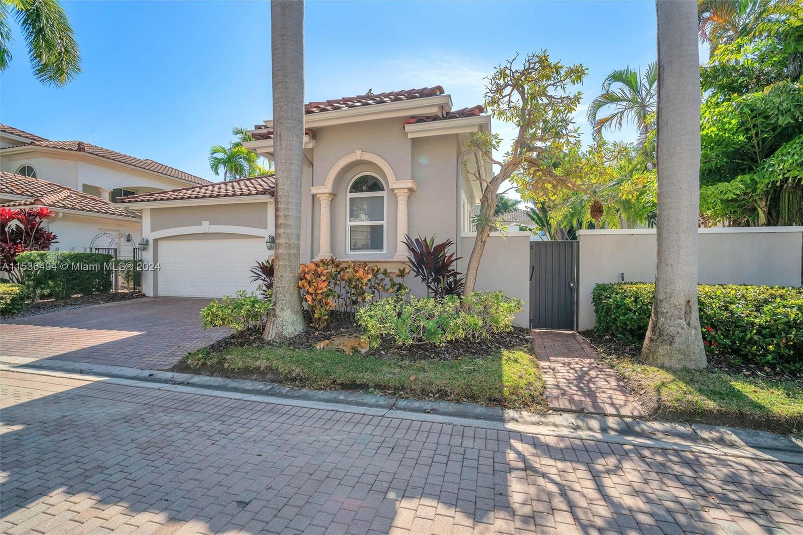 928 Captiva Dr, Hollywood, Florida 33019, 5 Bedrooms Bedrooms, ,4 BathroomsBathrooms,Residential,For Sale,928 Captiva Dr,A11536494
