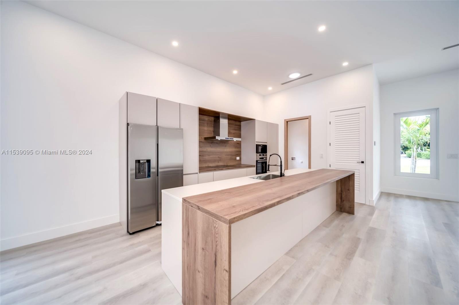 8990 N Miami Ave, El Portal, Florida 33150, 4 Bedrooms Bedrooms, ,4 BathroomsBathrooms,Residential,For Sale,8990 N Miami Ave,A11539095