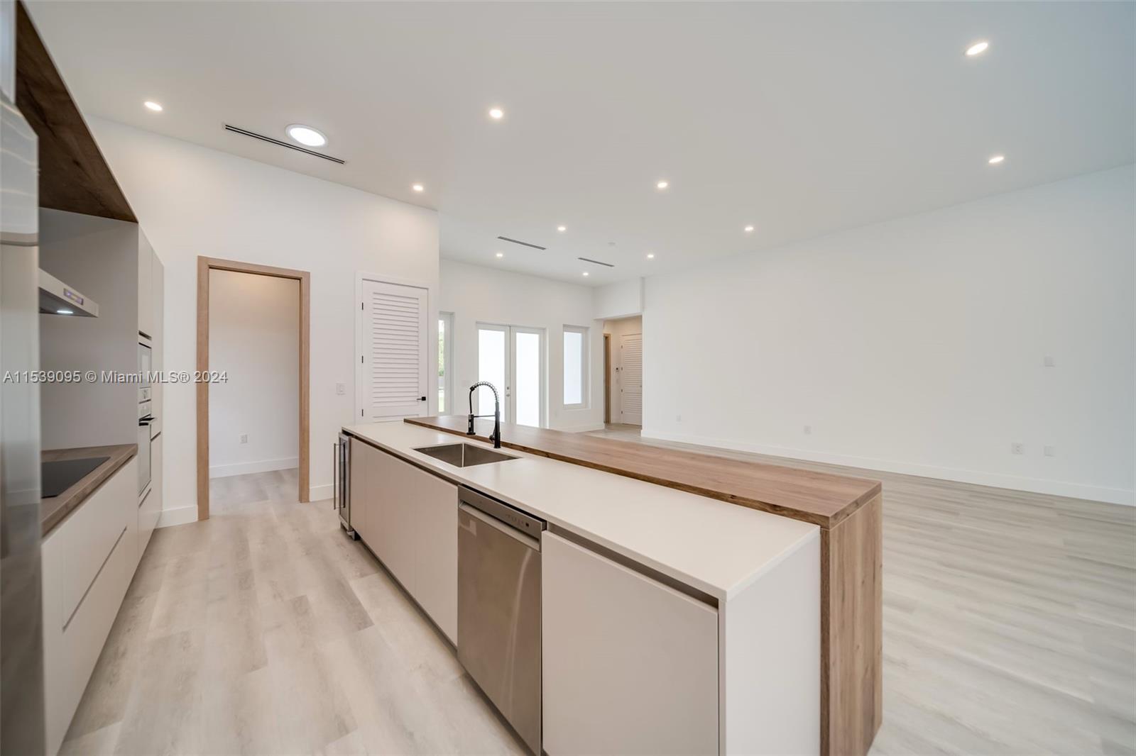 8990 N Miami Ave, El Portal, Florida 33150, 4 Bedrooms Bedrooms, ,4 BathroomsBathrooms,Residential,For Sale,8990 N Miami Ave,A11539095