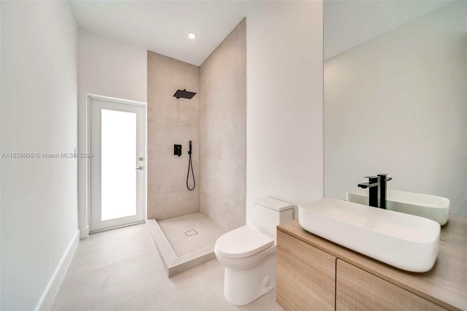 8990 N Miami Ave, El Portal, Florida 33150, 4 Bedrooms Bedrooms, ,4 BathroomsBathrooms,Residential,For Sale,8990 N Miami Ave,A11539095