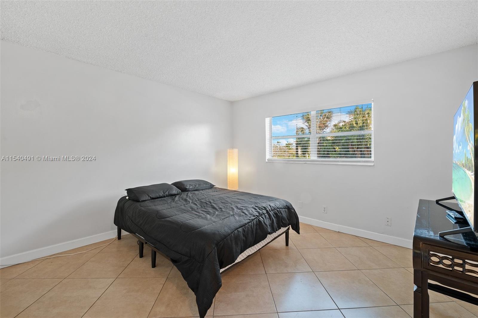 1425 Arthur St 212B, Hollywood, Florida 33020, 1 Bedroom Bedrooms, ,1 BathroomBathrooms,Residential,For Sale,1425 Arthur St 212B,A11540491