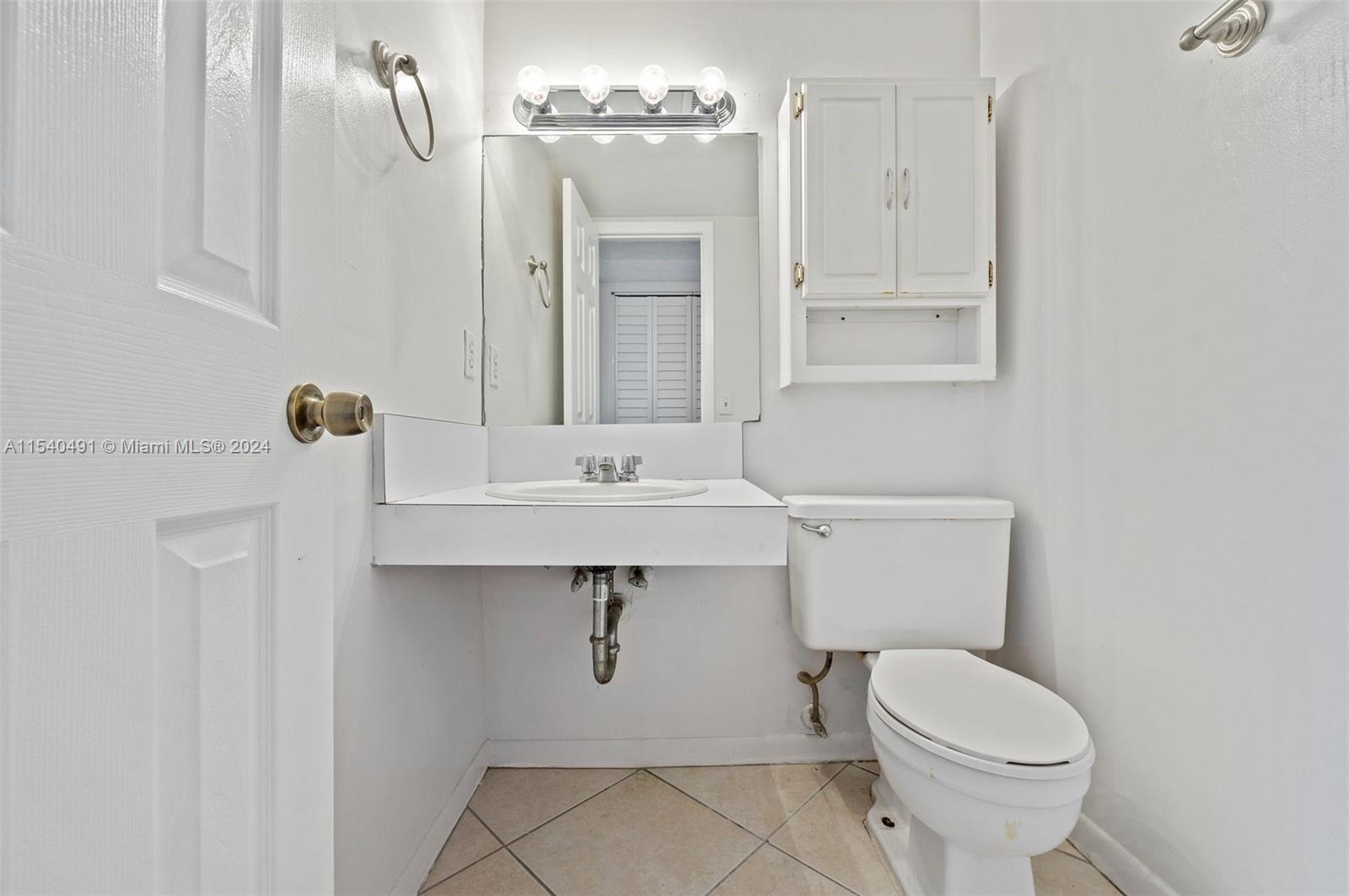 1425 Arthur St 212B, Hollywood, Florida 33020, 1 Bedroom Bedrooms, ,1 BathroomBathrooms,Residential,For Sale,1425 Arthur St 212B,A11540491