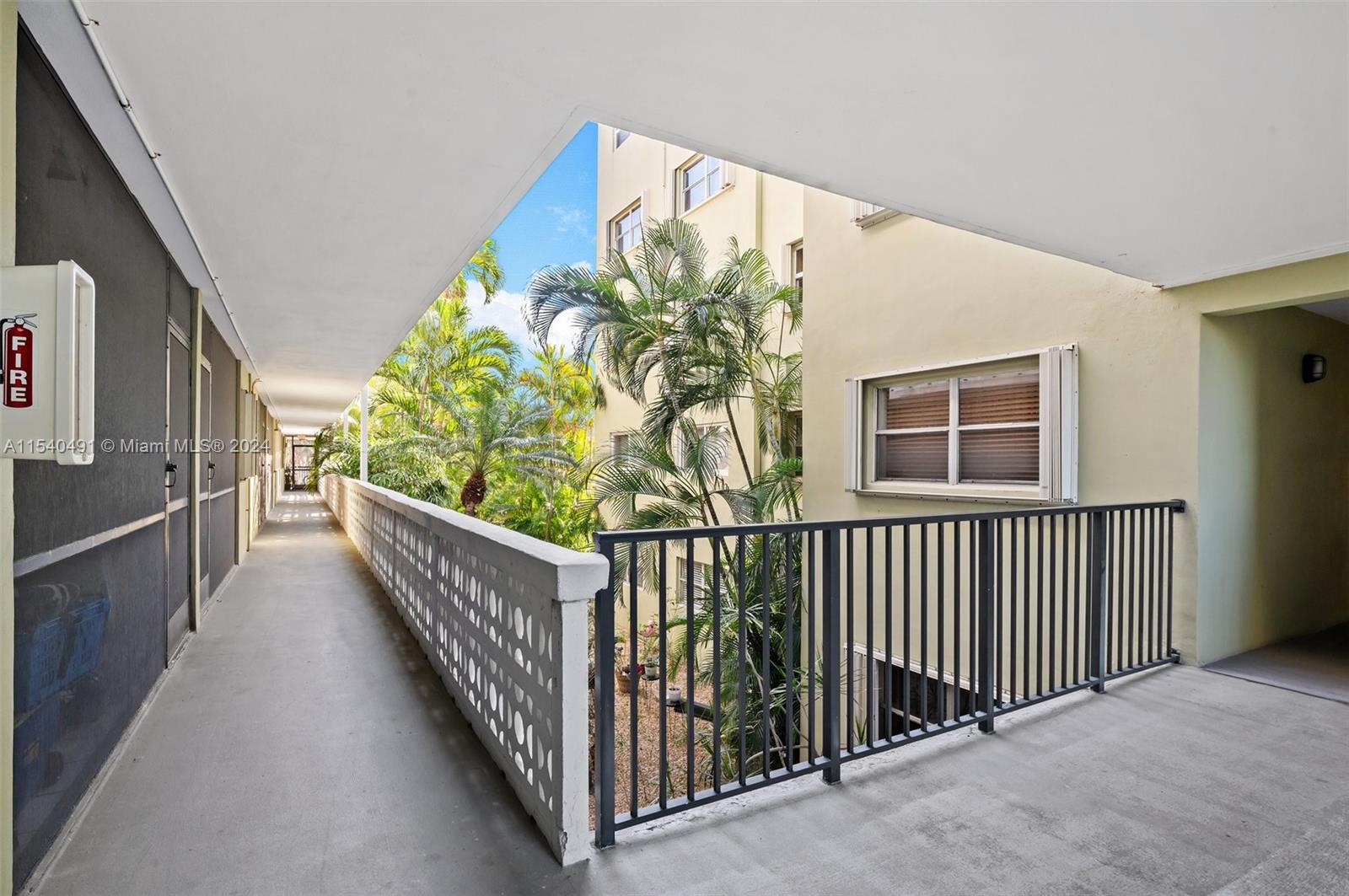 1425 Arthur St 212B, Hollywood, Florida 33020, 1 Bedroom Bedrooms, ,1 BathroomBathrooms,Residential,For Sale,1425 Arthur St 212B,A11540491