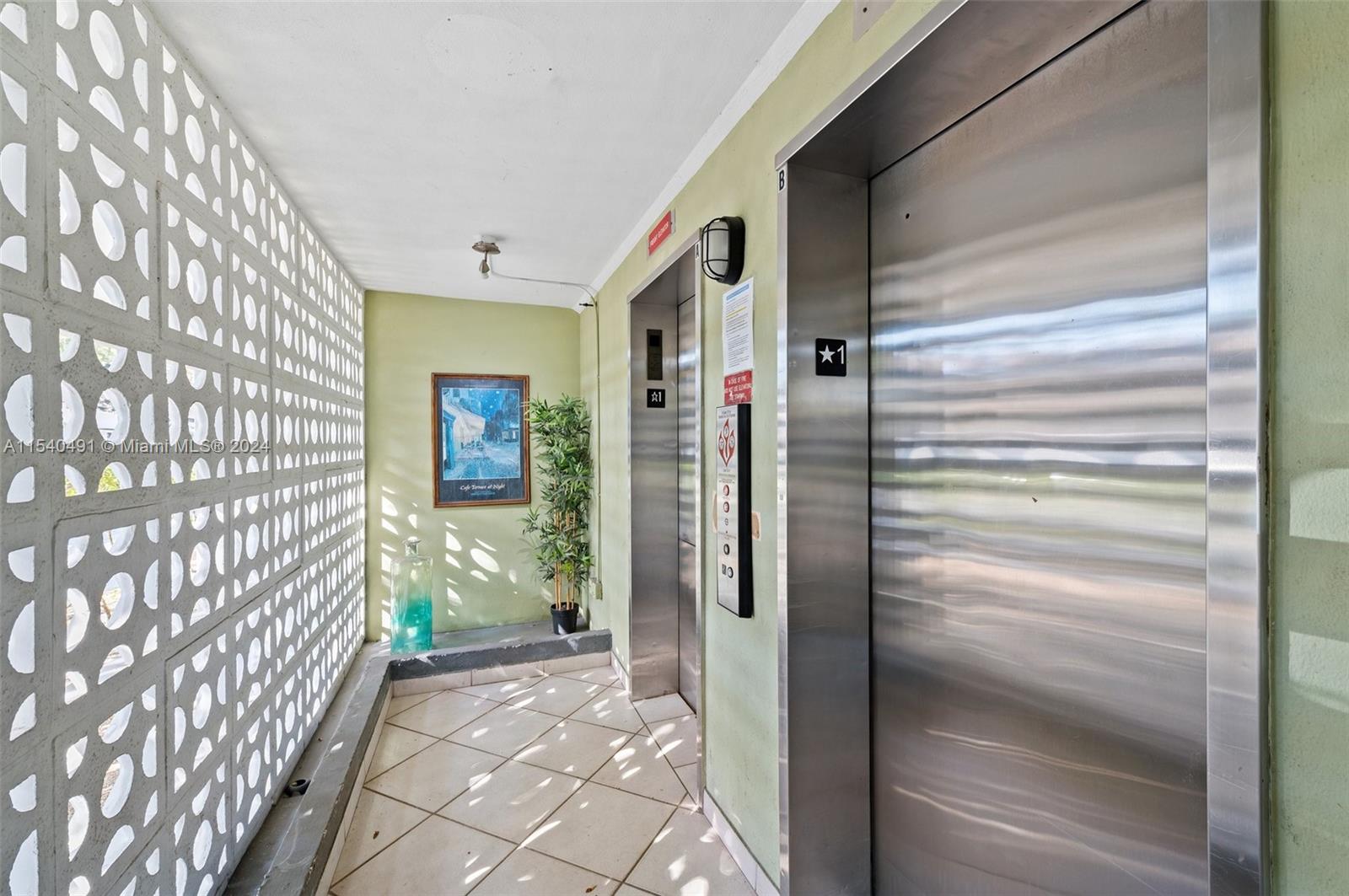 1425 Arthur St 212B, Hollywood, Florida 33020, 1 Bedroom Bedrooms, ,1 BathroomBathrooms,Residential,For Sale,1425 Arthur St 212B,A11540491