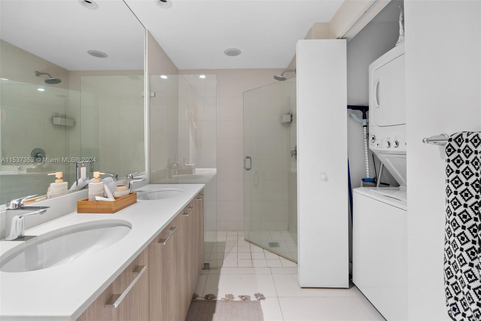 501 NE 31st St 1503, Miami, Florida 33137, 1 Bedroom Bedrooms, ,1 BathroomBathrooms,Residentiallease,For Rent,501 NE 31st St 1503,A11537353