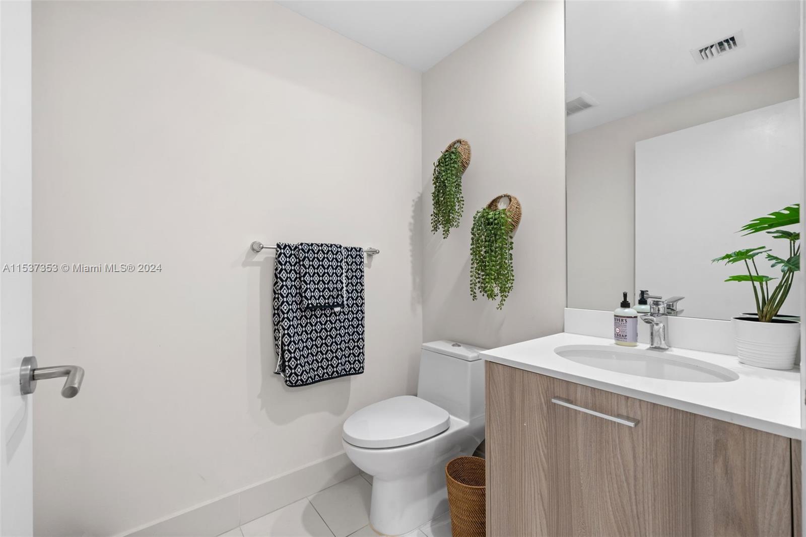 501 NE 31st St 1503, Miami, Florida 33137, 1 Bedroom Bedrooms, ,1 BathroomBathrooms,Residentiallease,For Rent,501 NE 31st St 1503,A11537353