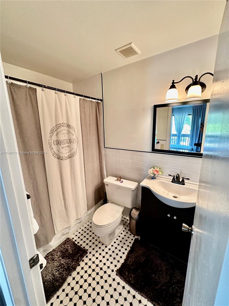 10014 NW 41st St 32, Doral, Florida 33178, 2 Bedrooms Bedrooms, ,2 BathroomsBathrooms,Residential,For Sale,10014 NW 41st St 32,A11540711