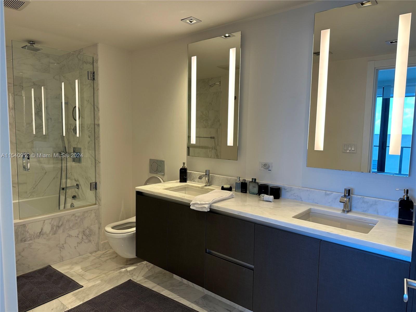 1451 Brickell Ave 2502, Miami, Florida 33131, 1 Bedroom Bedrooms, ,1 BathroomBathrooms,Residential,For Sale,1451 Brickell Ave 2502,A11540952