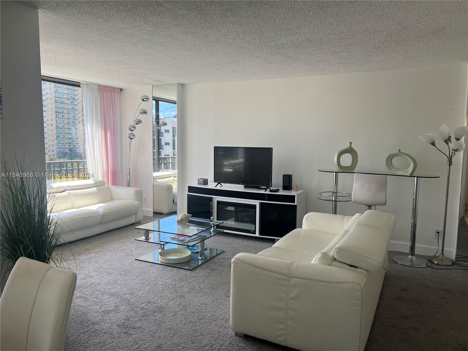 17021 Bay Rd, Sunny Isles Beach, FL, 33160 United States, 1 Bedroom Bedrooms, ,1 BathroomBathrooms,Residential,For Sale,Bay Rd,A11540968