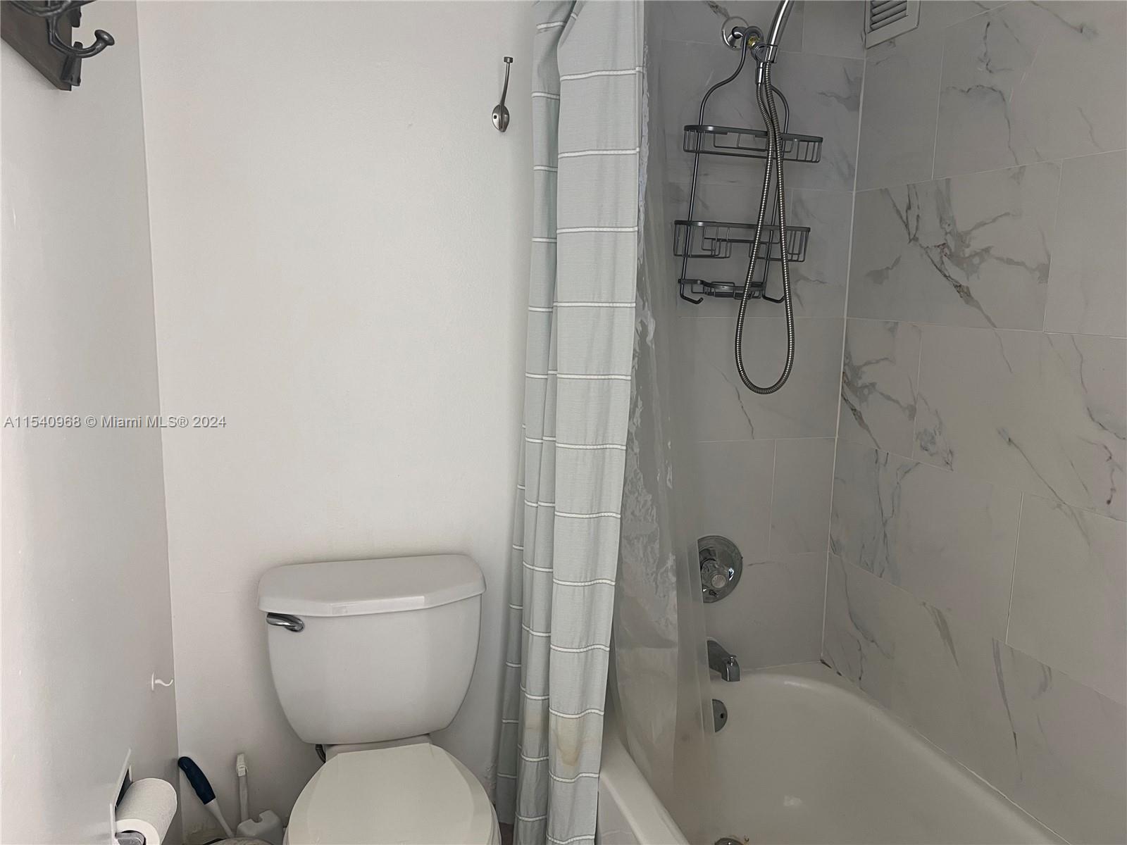 17021 Bay Rd, Sunny Isles Beach, FL, 33160 United States, 1 Bedroom Bedrooms, ,1 BathroomBathrooms,Residential,For Sale,Bay Rd,A11540968