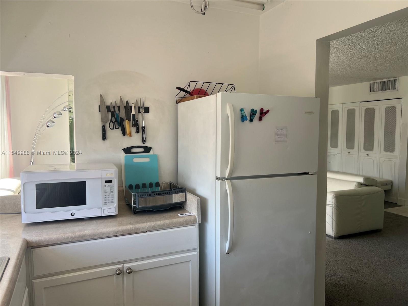 17021 Bay Rd, Sunny Isles Beach, FL, 33160 United States, 1 Bedroom Bedrooms, ,1 BathroomBathrooms,Residential,For Sale,Bay Rd,A11540968