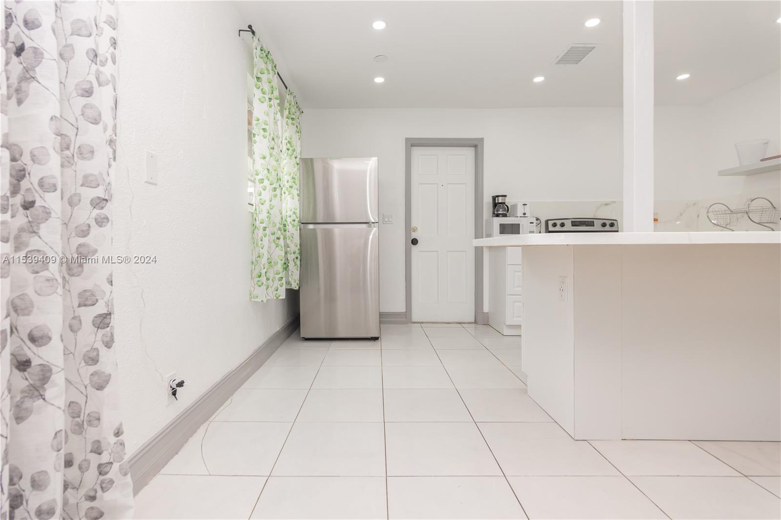 540 28th Ave, Fort Lauderdale, FL, 33312 United States, 4 Bedrooms Bedrooms, ,3 BathroomsBathrooms,Residential,For Sale,28th Ave,A11539409