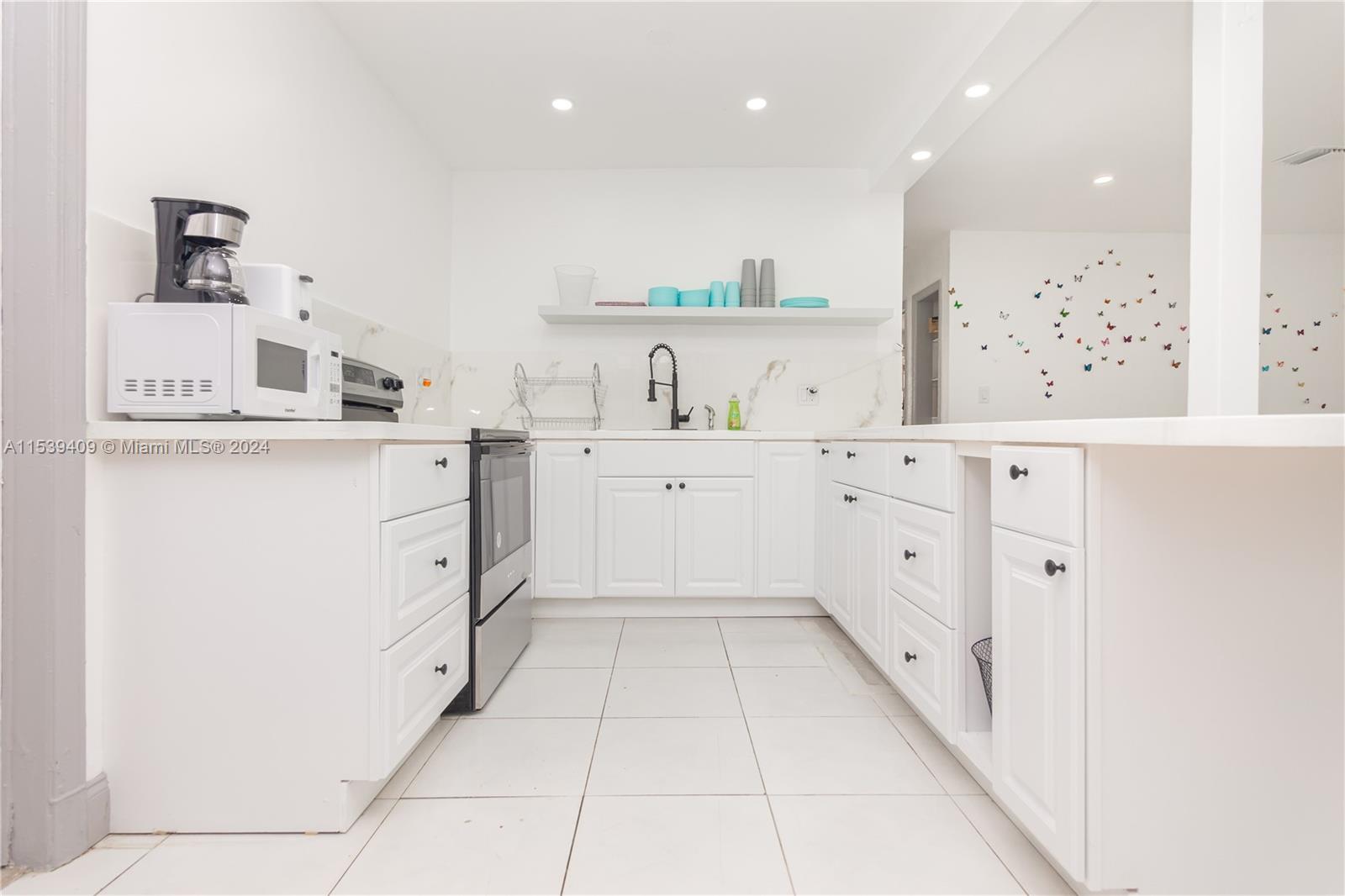 540 28th Ave, Fort Lauderdale, FL, 33312 United States, 4 Bedrooms Bedrooms, ,3 BathroomsBathrooms,Residential,For Sale,28th Ave,A11539409