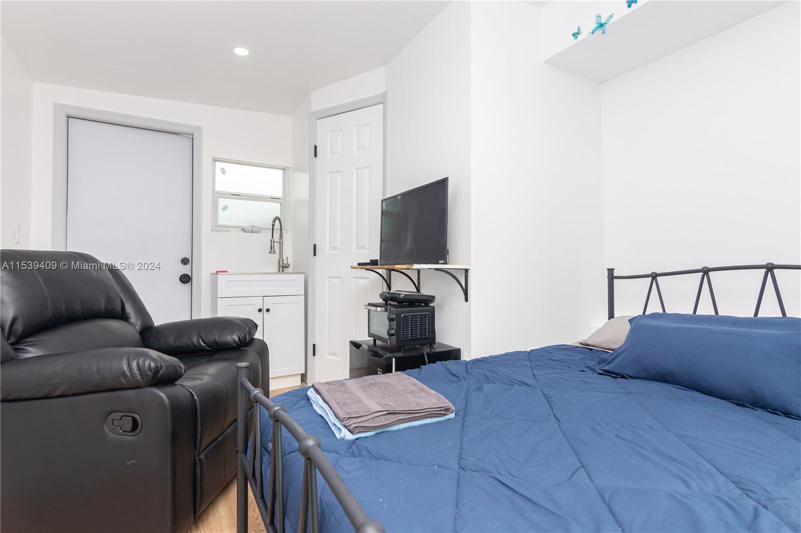 540 28th Ave, Fort Lauderdale, FL, 33312 United States, 4 Bedrooms Bedrooms, ,3 BathroomsBathrooms,Residential,For Sale,28th Ave,A11539409